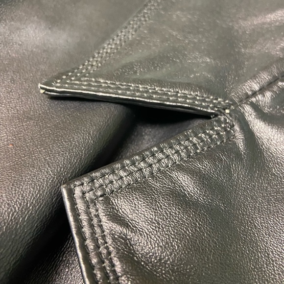 VEUC closet staple Leather blazer - Picture 5 of 8